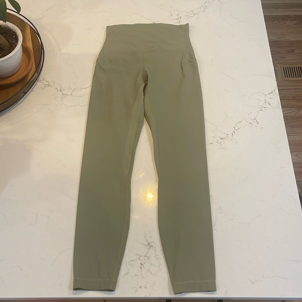 Lululemon leggings size 4